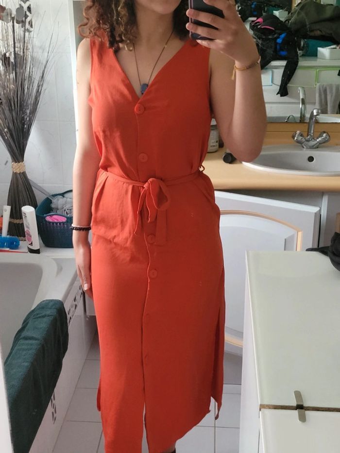 Robe longue avec ceinture