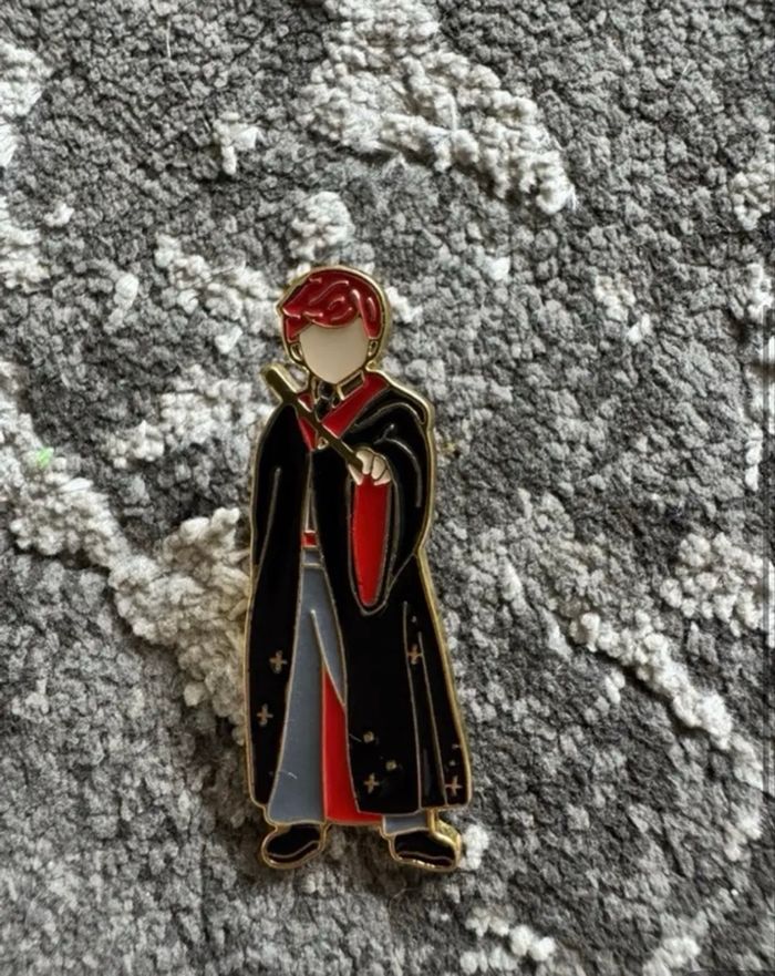Lot NEUF de 2 pin’s / broches Harry Potter Ron et Harry - photo numéro 2
