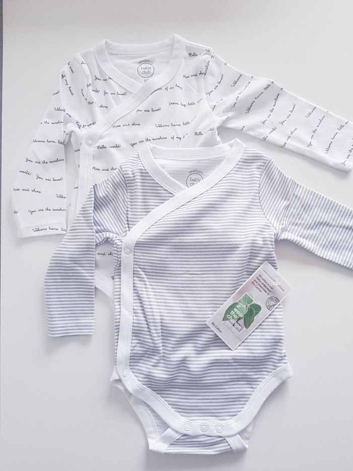 Baby Club - Lot de 2 bodies croisés - Mixte - Coton bio - Neuf avec étiquette !