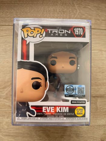 Funko Pop Tron Ares Eve Kim 1970 GITD limitée 3500 protector