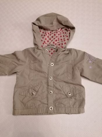 Joli veste légère étanche belle qualité comme neuve