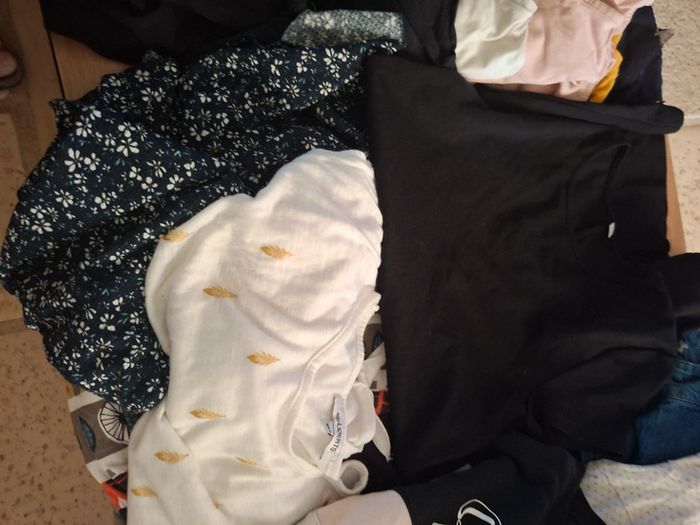 Gros lot de 30 vêtements 10/12 ans - photo numéro 4