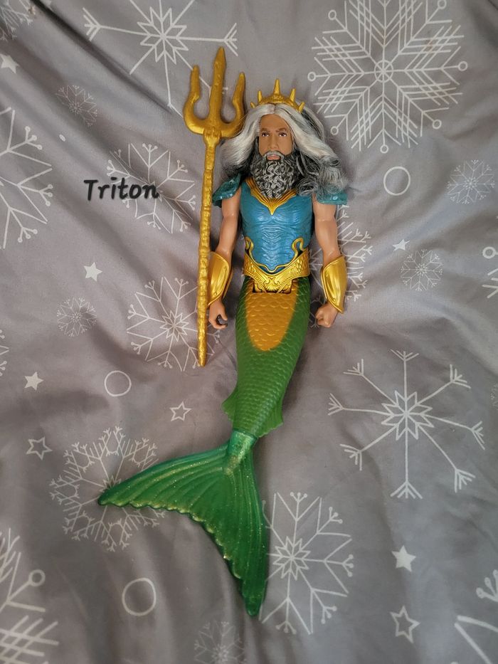 Poupee roi triton