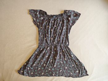 Très jolie robe légère 6 ans