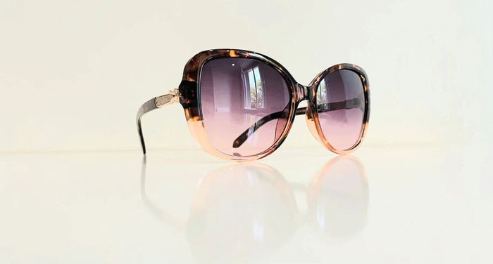 Lunette de soleil femme marron léopard dégradés et rose dégradés uvprotection catégorie 2 - photo numéro 2