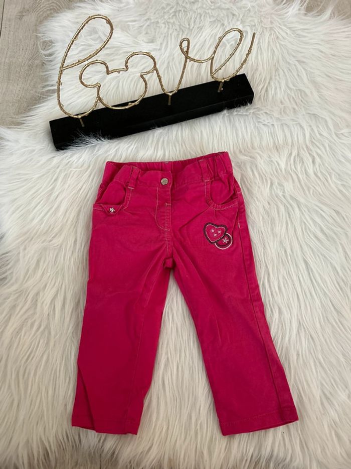 Très beau pantalon rose 🥰 taille gemo 12 mois