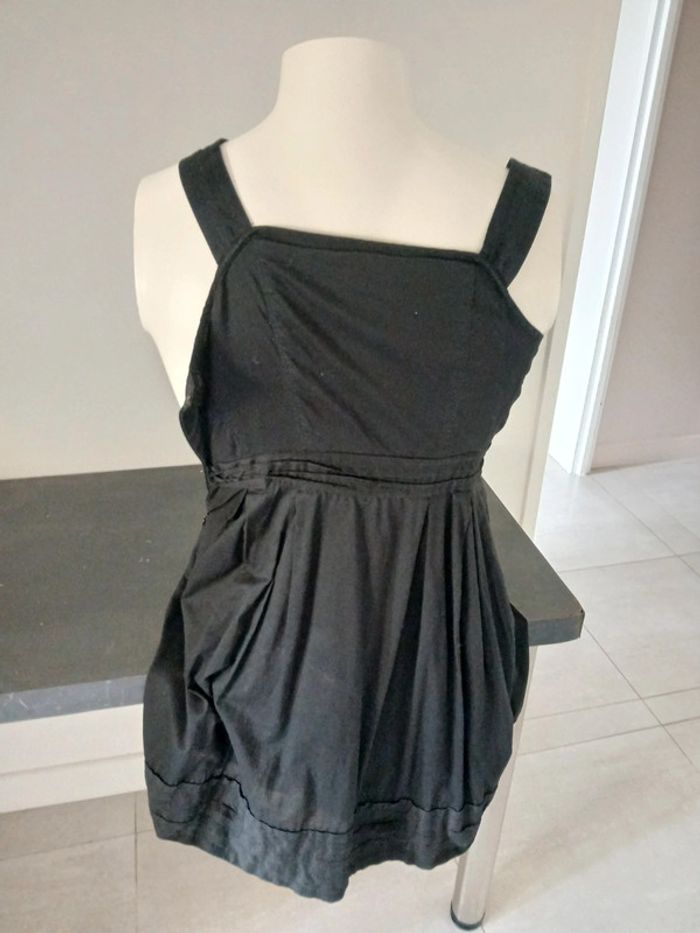 Robe calvin Klein taille XS - photo numéro 2