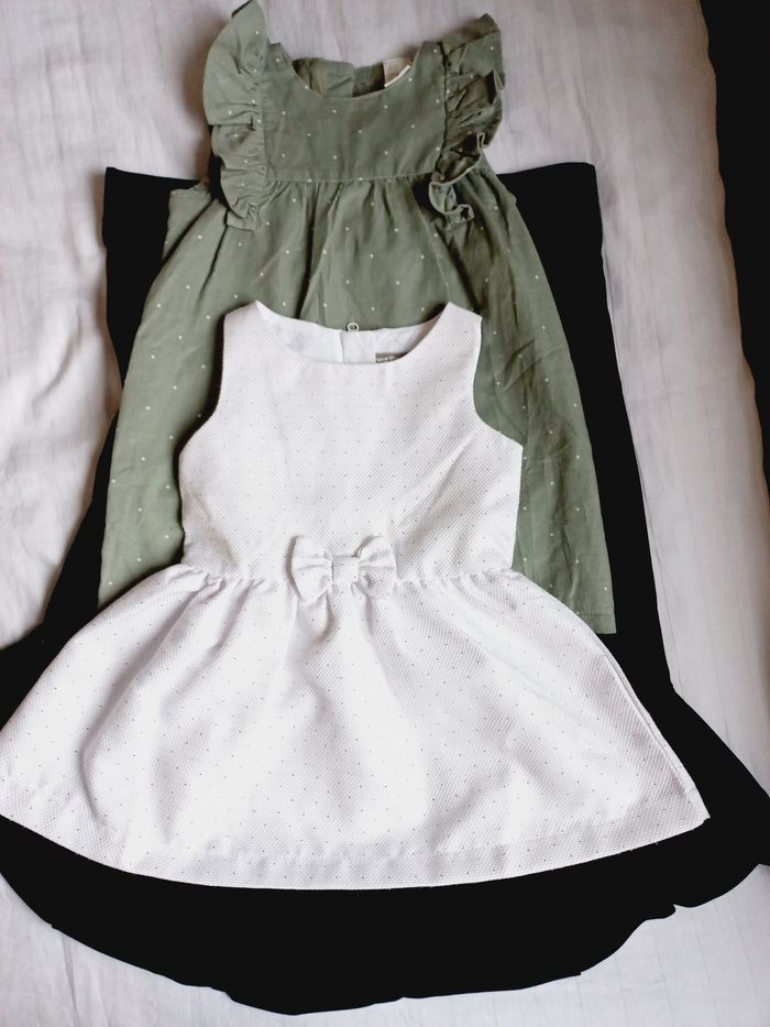 2 jolies robes - photo numéro 1