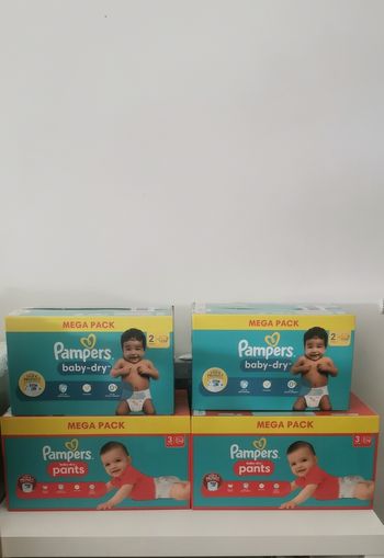 Couches bébé Pampers neuves taille 2 et 3