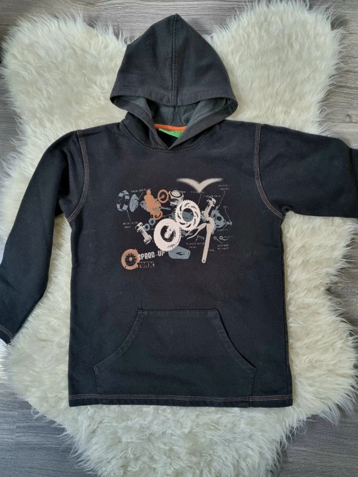 Sweat à capuche T. 10 ans