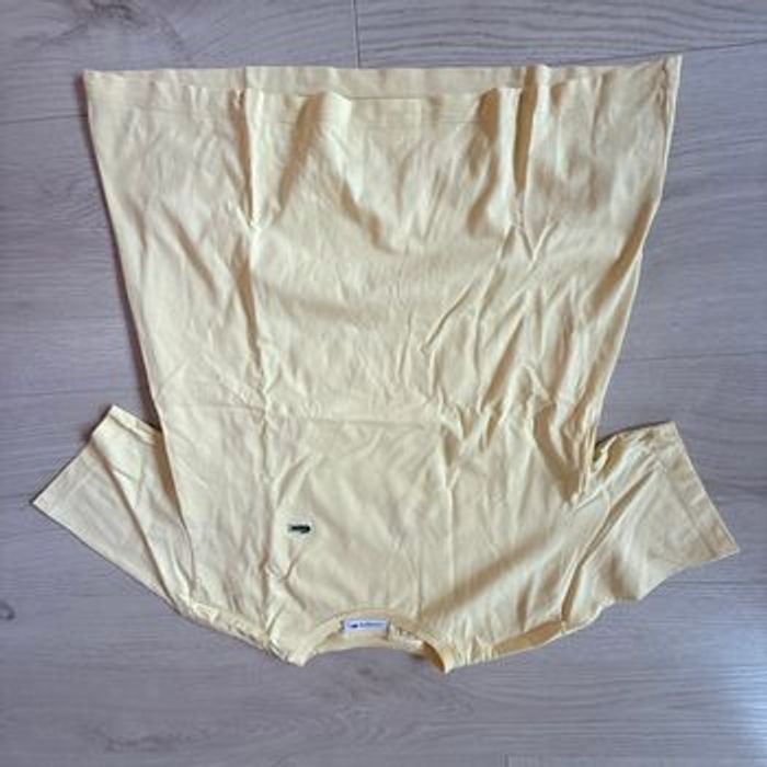 T shirt jaune Lacoste - photo numéro 2