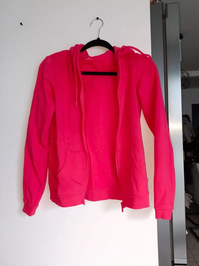 Veste à capuche Kiabi - Taille XS (convient aussi au S) - Très bon état - photo numéro 2