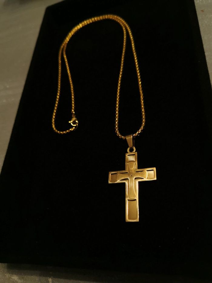 Collier et pendentif spirituel croix chrétienne