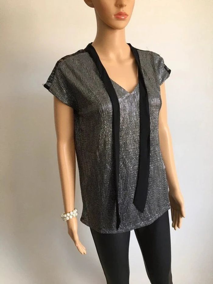 Blouse argentée et noire neuve à manches courtes avec dentelle Morgan taille XS (valeur 35€) - photo numéro 2