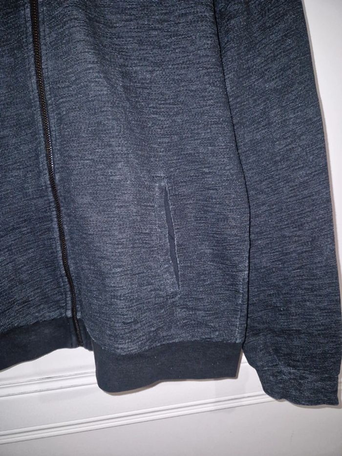 Gilet zippé 🩶 - photo numéro 4