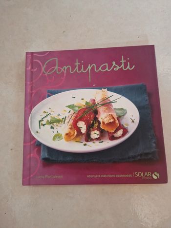 Livre antipasti édition solar