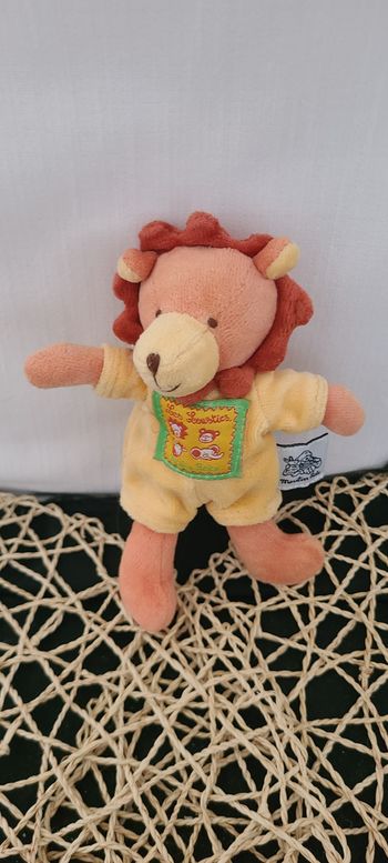 Mini Doudou Lion Les loustics Moulin Roty