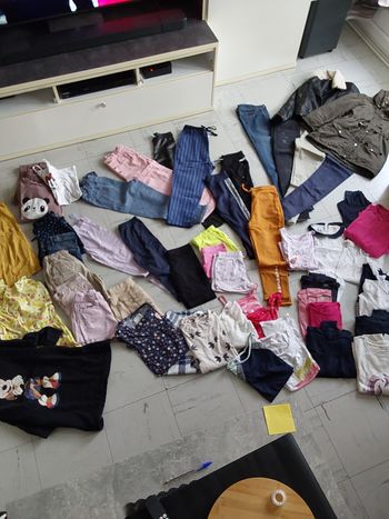 Lot de 50 vêtements divers fille 10 ans