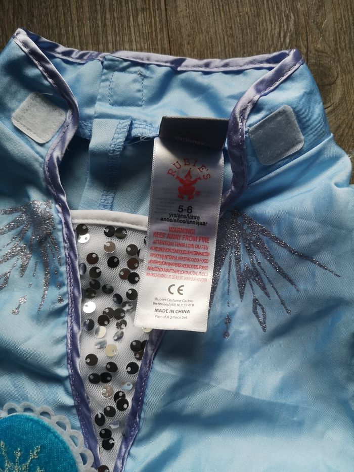 Déguisement Elsa Reine Des neige 5-6ans - photo numéro 2