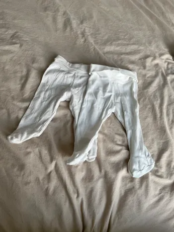 Lot de 2 leggings avec chaussettes intégrées