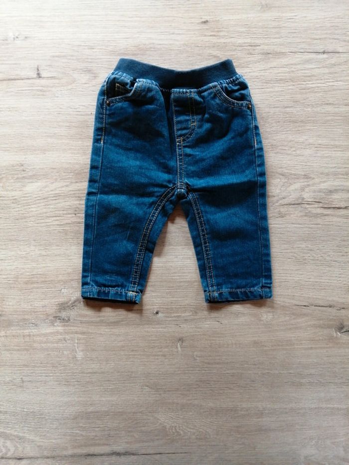 4 pantalons 12 mois - photo numéro 4