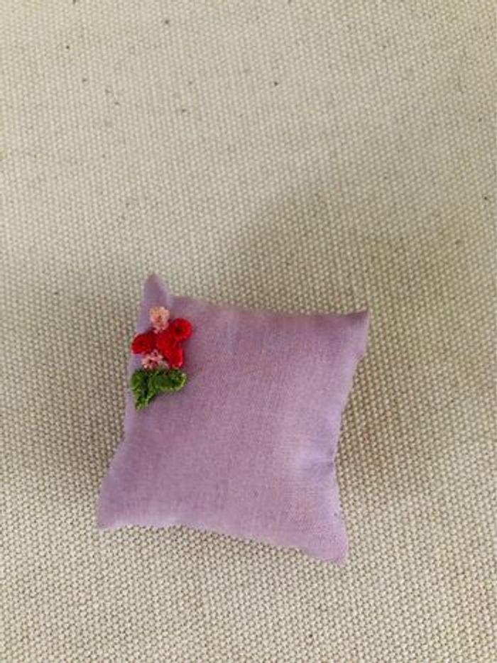 Mini coussin pour poupée barbie - photo numéro 5