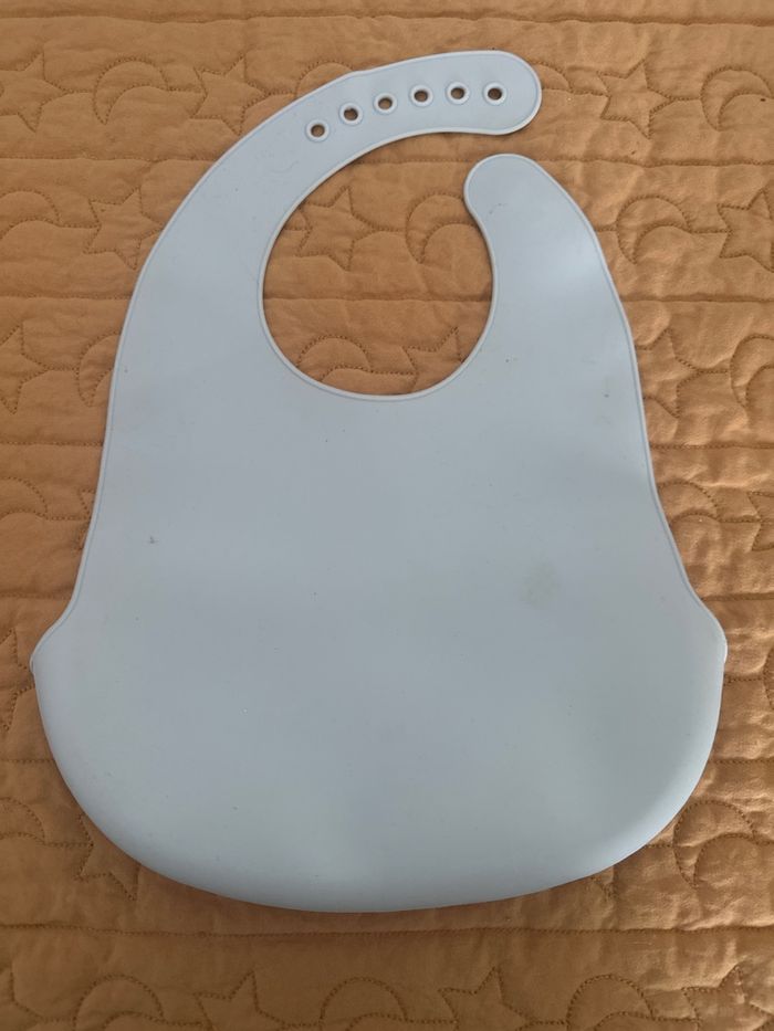 Bavoir silicone - photo numéro 2