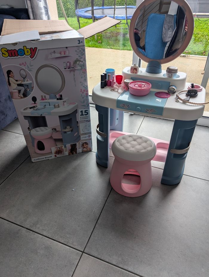 Coiffeuse smoby avec accessoires unique + carton