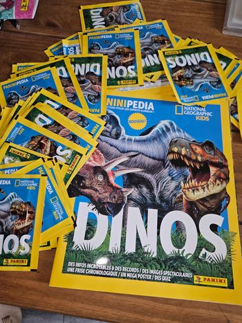 Lot Dinosaures PaniniPedia – Album Neuf + 50 Pochettes Stickers National Geographic Kids