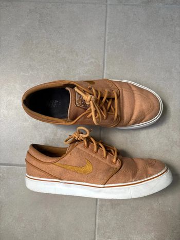 Chaussures nike SB camel taille 38,5