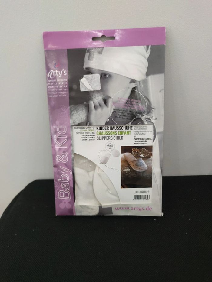 Je customise mes chaussons taille 27 neuf