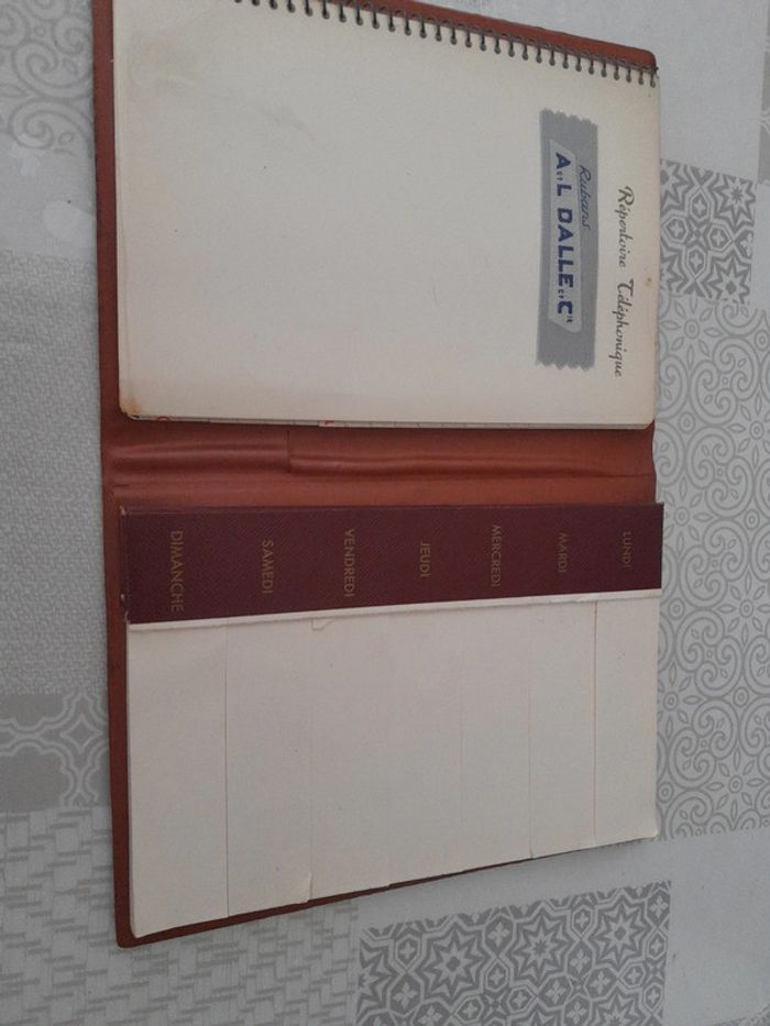 Carnet téléphonique - photo numéro 2