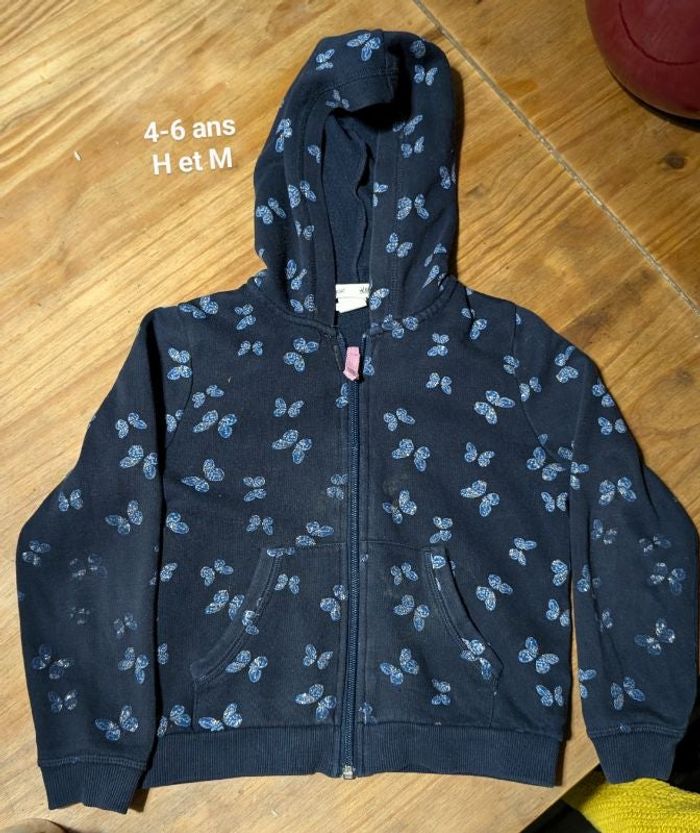 Gilet a capuche