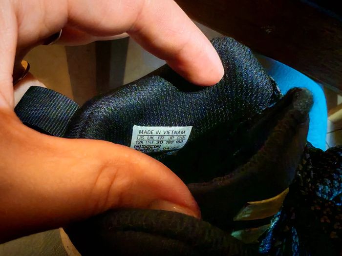 Chaussures basketball garçon Adidas taille 30 - photo numéro 5