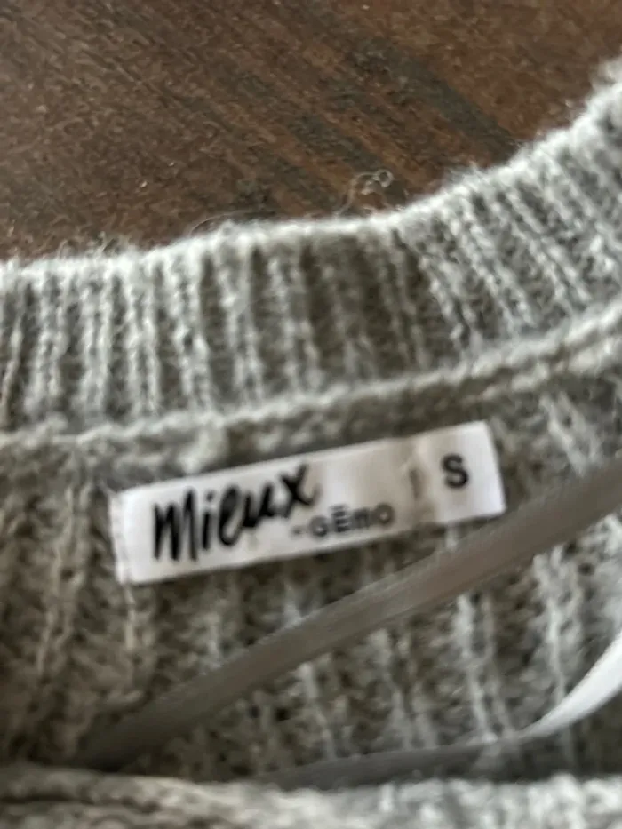 Pull doux gris perle - photo numéro 4