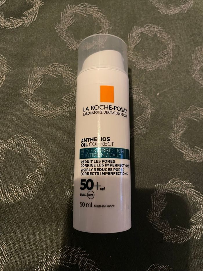 Anthelios oil correct