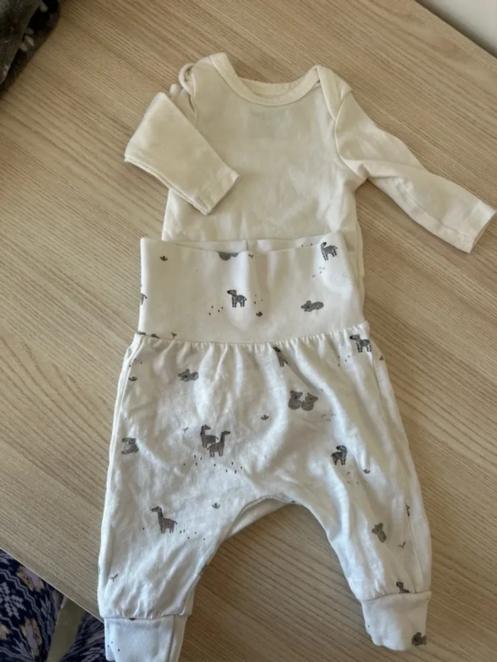 Ensemble naissance beige parfait état