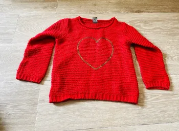 Pull chaud rouge 4 ans tape à l’œil
