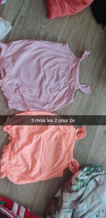 Vend des vêtements fille 3mois le lot 10