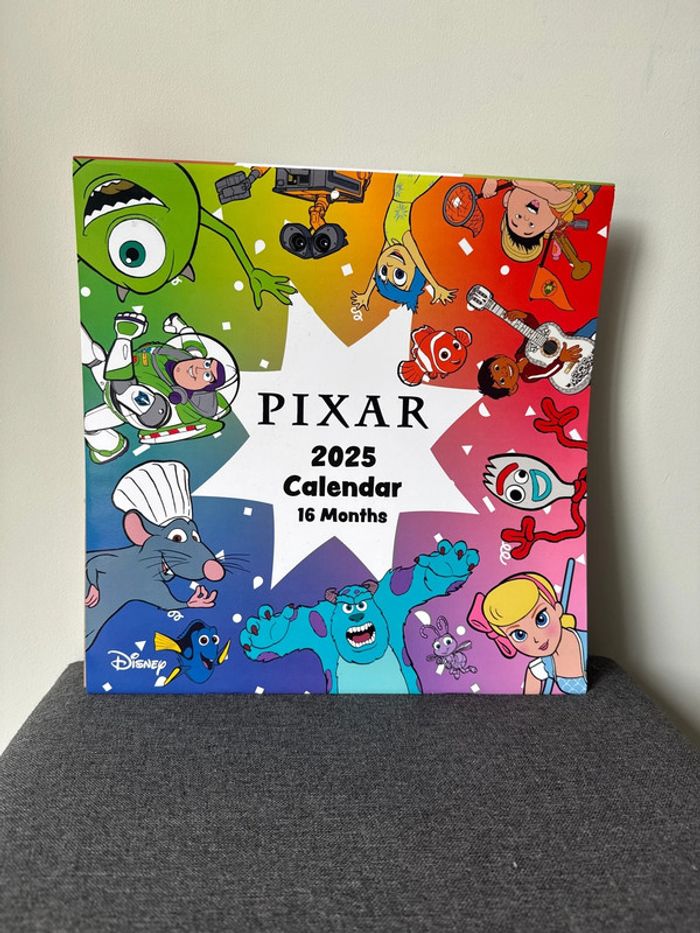 📆Calendrier 2025 - Disney Pixar - jamais utilisé
