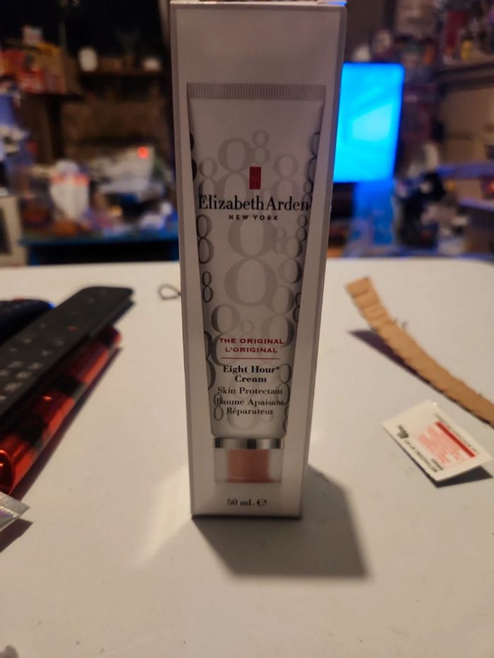 Eight hour crème Elizabeth arden