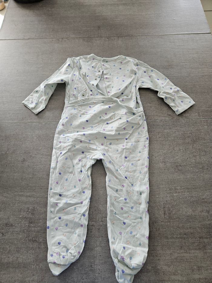 4 pyjamas - photo numéro 6
