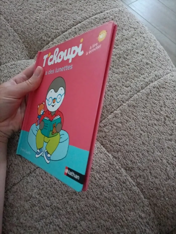 Livre T'choupi a des lunettes - photo numéro 8