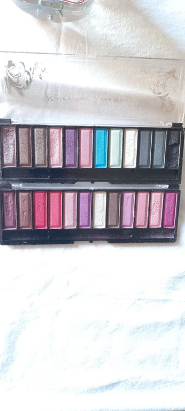2 Palettes ombres à paupières - photo numéro 2