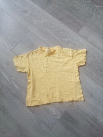 🌸Tee shirt jaune Taille 2 ans mixte 🌸