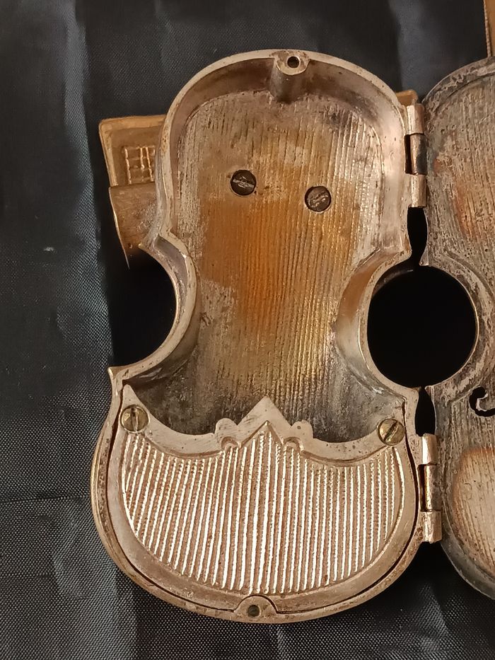 Ancienne boite violon bronze - photo numéro 8