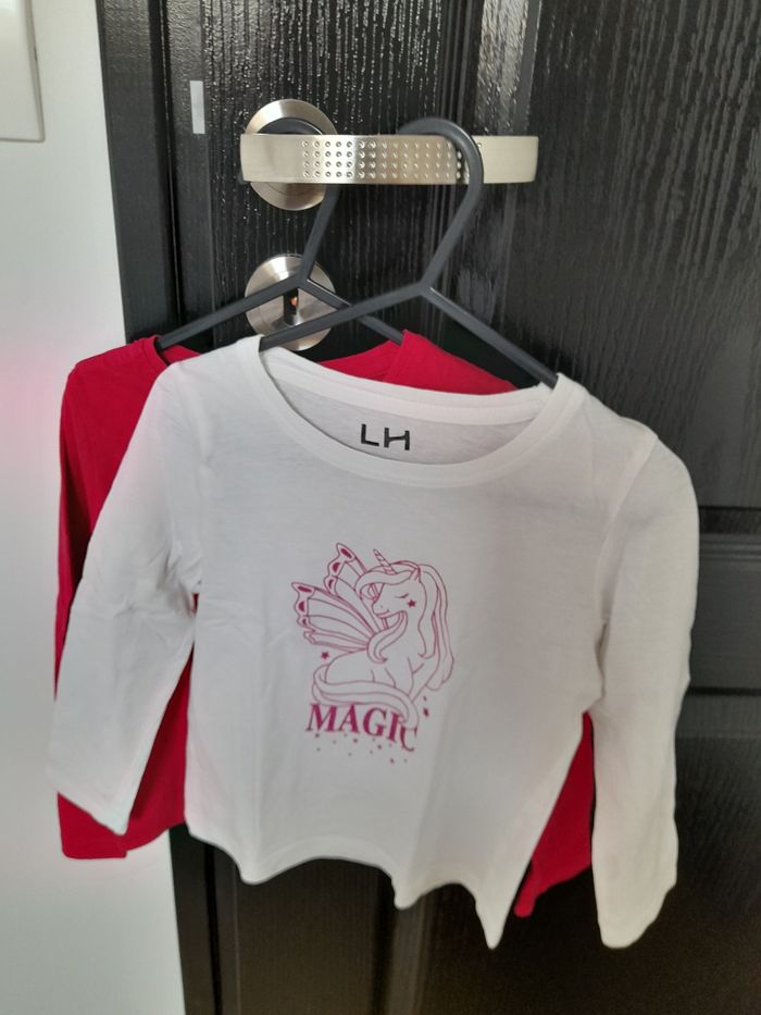 Lot T-shirts fille 4ans