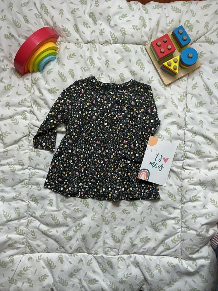 teeshirt manches longues fleuri gris foncé kimbaloo 18 mois