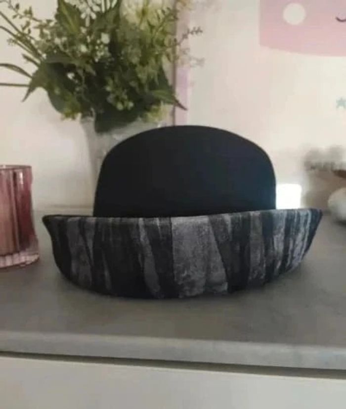 Chapeau noir vintage 100% laine - photo numéro 3