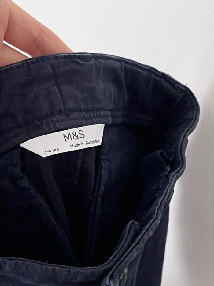 Short bleu marine classique en coton robuste Marks & Spencer taille 3-4 ans - photo numéro 4